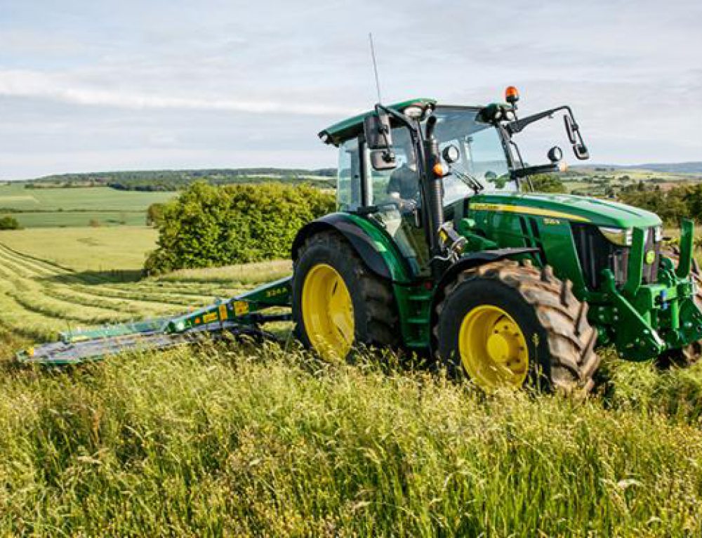 Джон дир фото. John Deere 5r. Джон Дир 6590. John Deere x155r. Трактор Джон Дир 6095в.